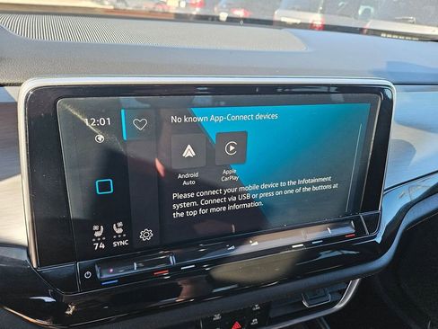 Used 2025 Volkswagen Atlas Cross Sport SE image 21