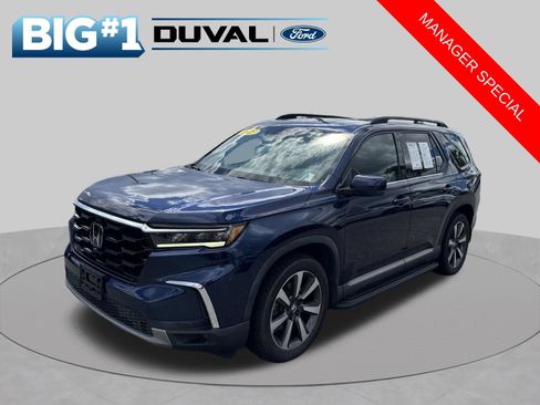 Used 2023 Honda Pilot Elite image 3