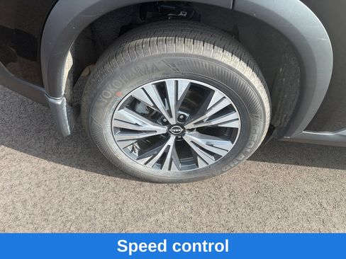 Used 2023 Nissan Rogue SV AWD/4WD image 26