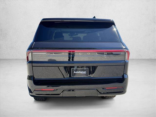 New 2027 Lincoln Navigator Reserve AWD/4WD image 8