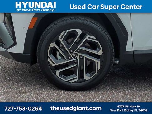 Used 2026 Hyundai Tucson Limited AWD/4WD image 10