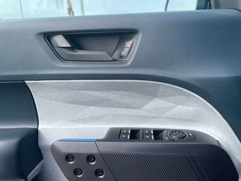 New 2026 Ford Maverick XLT image 18