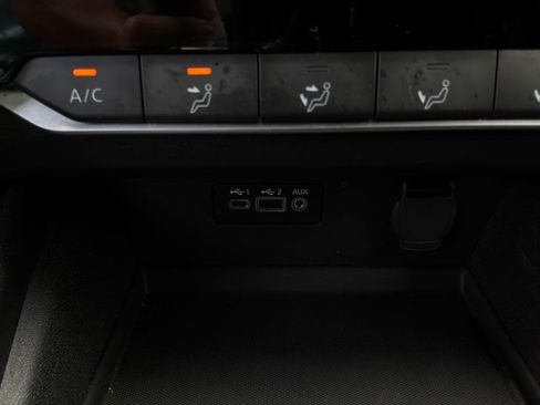 Used 2025 Nissan Altima 2.5 SV FWD image 25