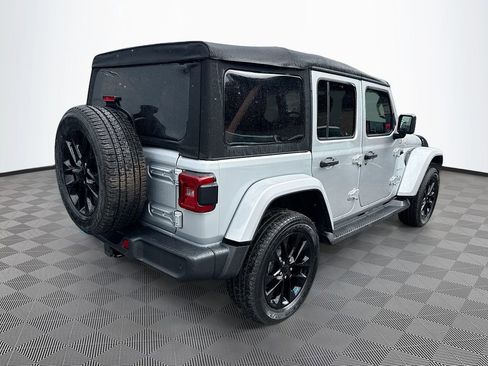 Used 2023 Jeep Wrangler Unlimited Sahara w/ Safety Group AWD/4WD image 6