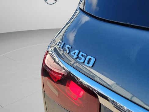 Certified 2025 Mercedes-Benz GLS 450 4MATIC image 29