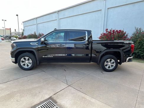 New 2025 GMC Sierra 1500 SLE w/ Max Trailering Package image 3