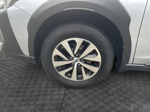 Certified 2025 Subaru Outback Premium AWD/4WD image 14