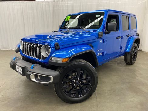 Used 2024 Jeep Wrangler Unlimited Sahara AWD/4WD image 1