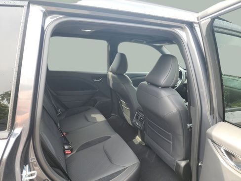 Used 2025 Subaru Forester Touring image 13