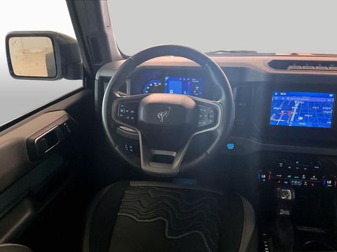 Used 2023 Ford Bronco Big Bend w/ Sasquatch Package AWD/4WD image 15