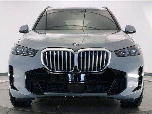 Used 2025 BMW X5 xDrive40i w/ Executive Package AWD/4WD image 2