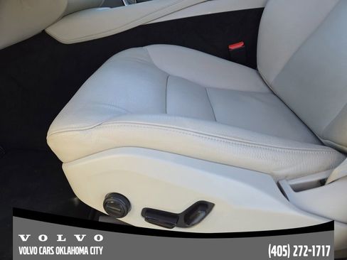 Certified 2024 Volvo XC90 B5 Core image 23