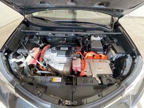 Used 2018 Toyota RAV4 Limited AWD/4WD image 26