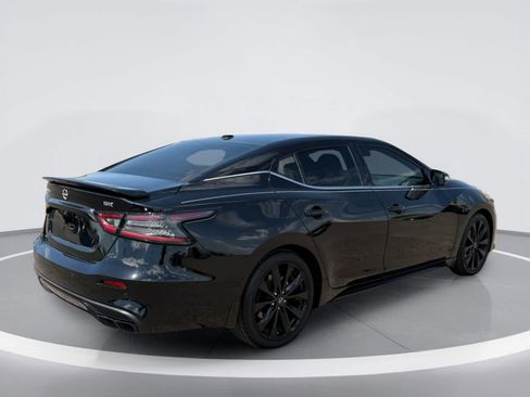 Used 2023 Nissan Maxima SR w/ Sport Mat Group FWD image 5