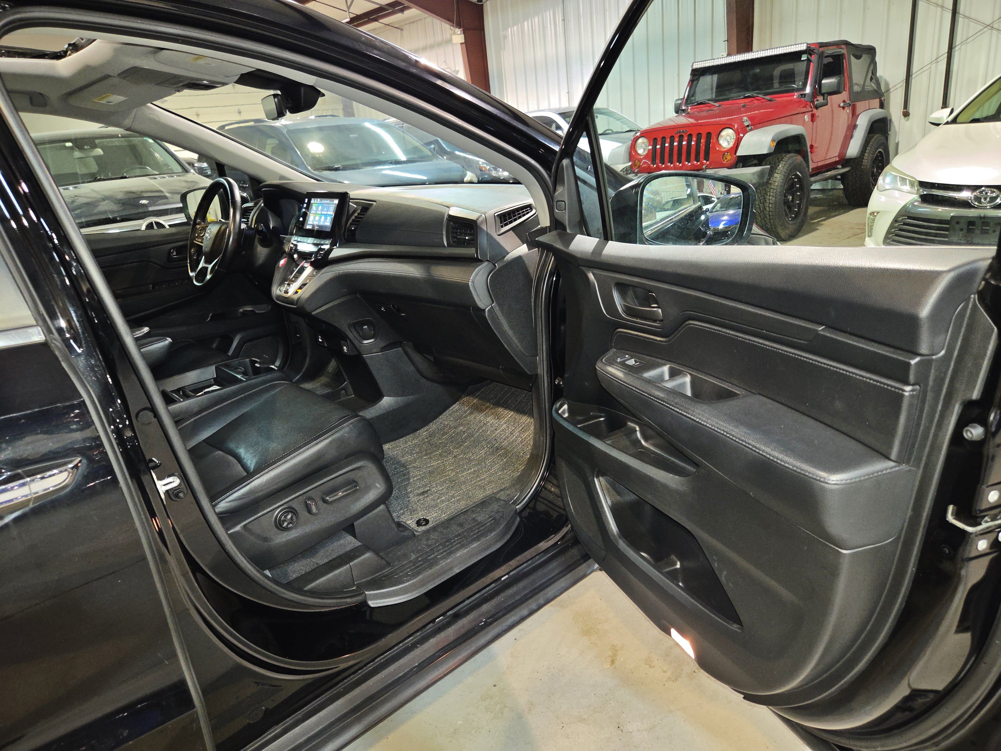 Used 2021 Honda Odyssey EX-L image 30