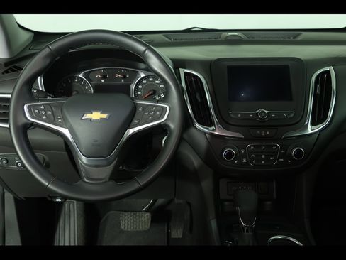 Used 2023 Chevrolet Equinox LT image 14