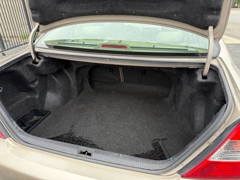 Used 2004 Toyota Camry XLE image 18