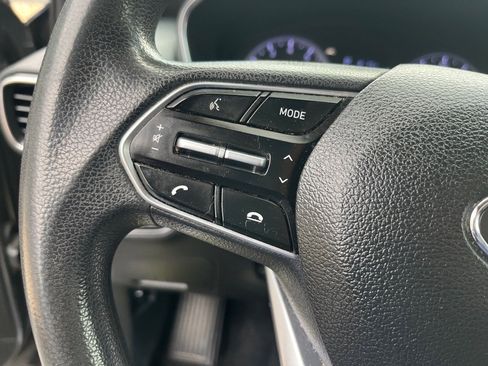 Used 2019 Hyundai Santa Fe SE image 13