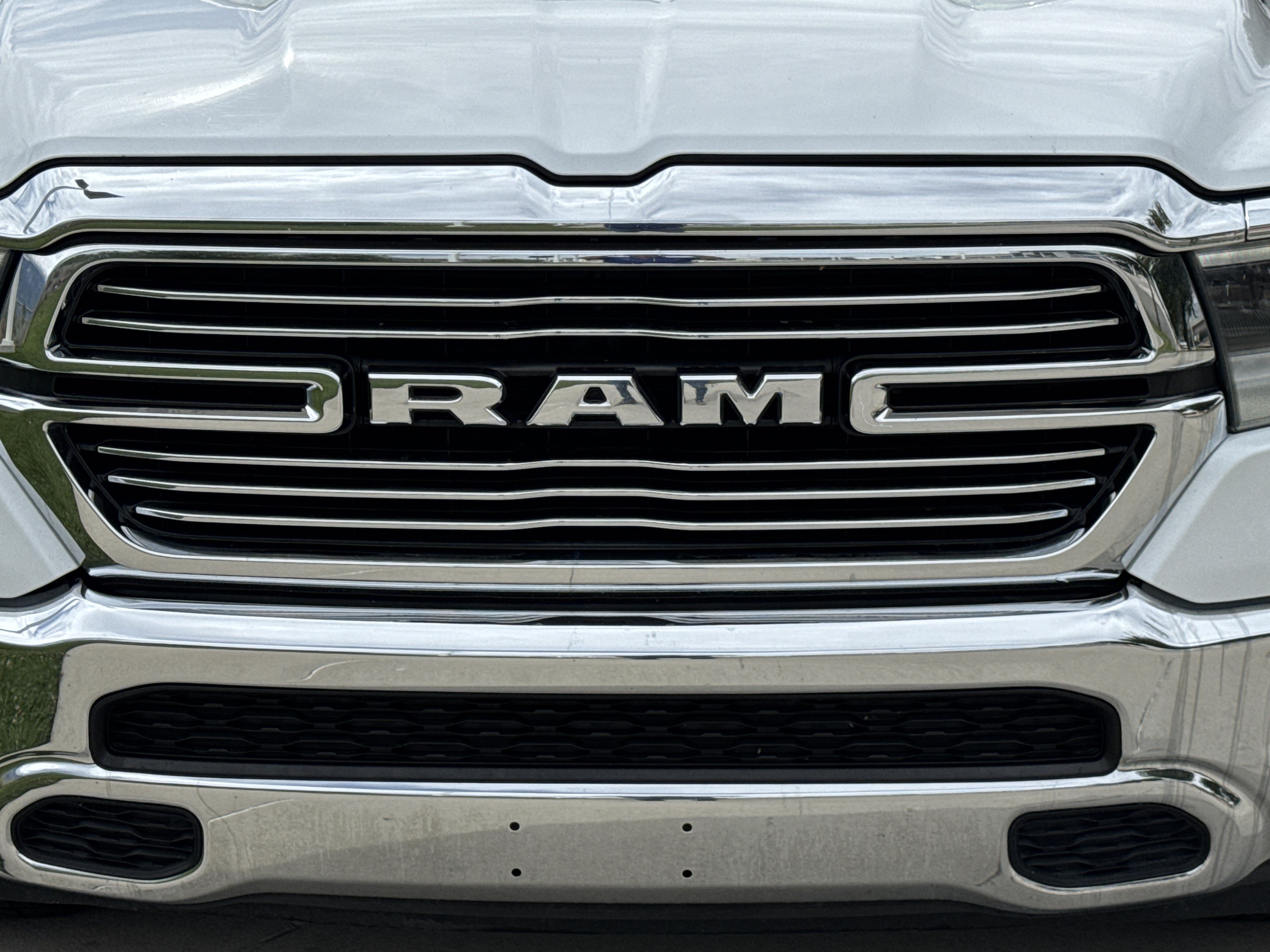 Used 2022 RAM 1500 Laramie AWD/4WD image 9