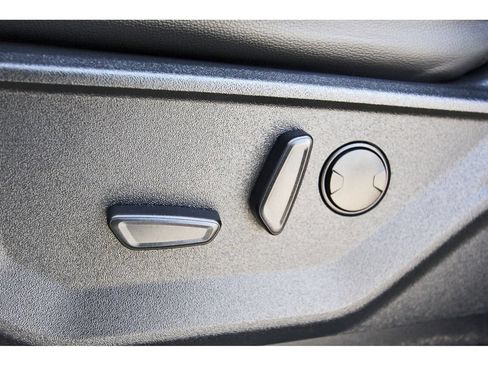 Used 2025 Ford F150 Lariat w/ Equipment Group 501A Mid AWD/4WD image 31