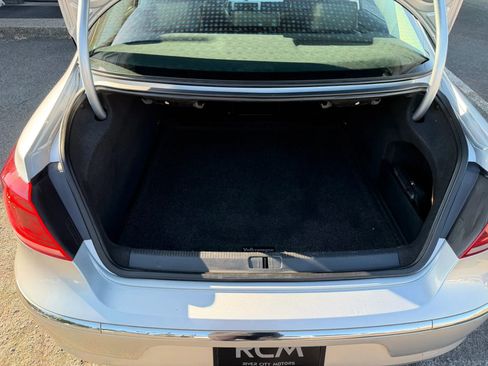 Used 2013 Volkswagen CC Sport FWD image 22