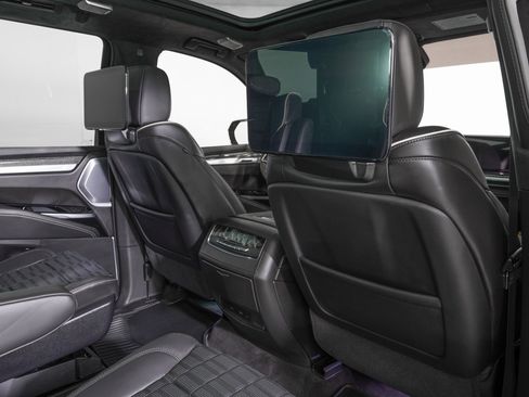 Used 2025 Cadillac Escalade V w/ LPO, ONYX Package image 12