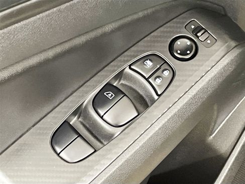 Used 2024 Nissan Altima 2.5 SV image 19