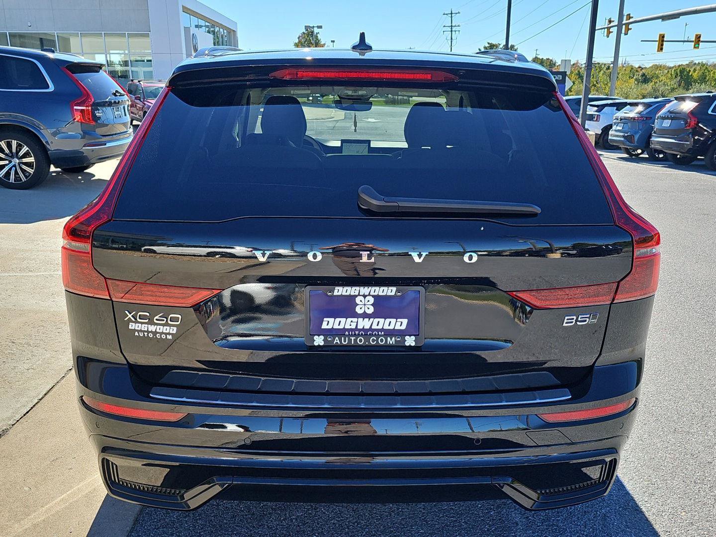 Used 2026 Volvo XC60 B5 Ultra w/ Protection Package Premier AWD/4WD image 6