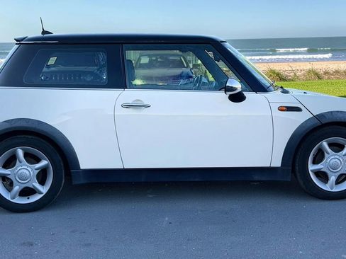 Used 2005 MINI Cooper Hardtop image 6