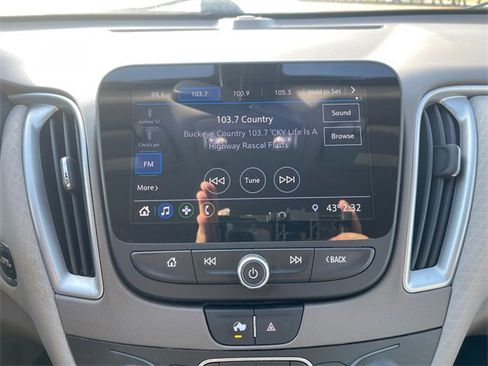 Used 2020 Chevrolet Malibu LS image 22