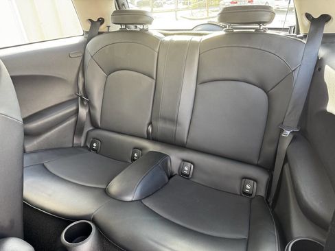 Used 2016 MINI Cooper 2-Door Hardtop image 8
