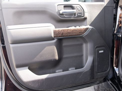 Used 2023 GMC Sierra 3500 Denali w/ Denali Black Diamond Edition image 14