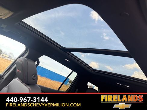 New 2026 Chevrolet Traverse Z71 w/ Enhanced Driving Package AWD/4WD image 3