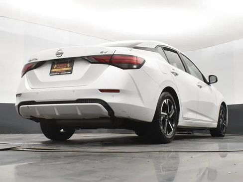 Used 2024 Nissan Sentra SV FWD image 13
