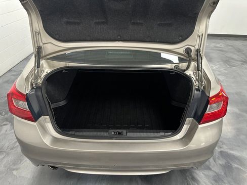 Used 2017 Subaru Legacy 2.5i Premium AWD/4WD image 8