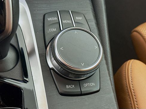 Used 2023 BMW 530i w/ Premium Package image 26