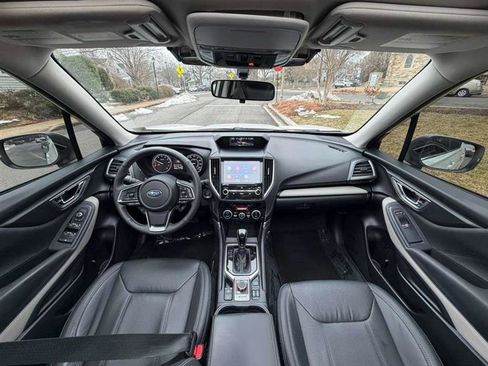 Used 2023 Subaru Forester Limited image 32