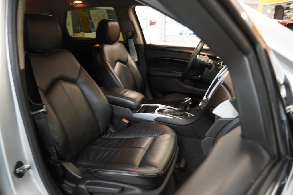 Used 2015 Cadillac SRX FWD image 32