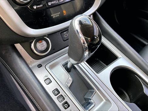 Certified 2022 Nissan Murano SV w/ SV Midnight Edition Package FWD image 33