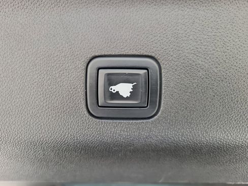 Used 2021 Chevrolet Tahoe High Country image 8