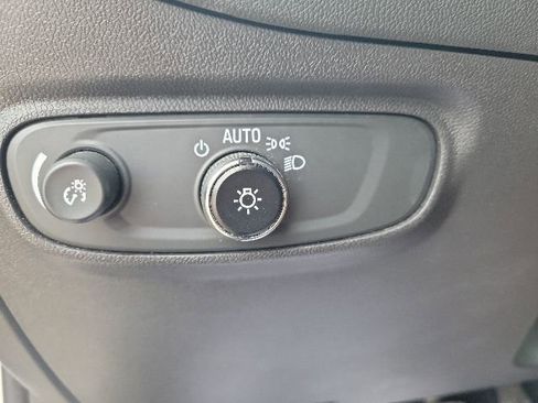 Used 2023 Chevrolet Equinox LT AWD/4WD image 34