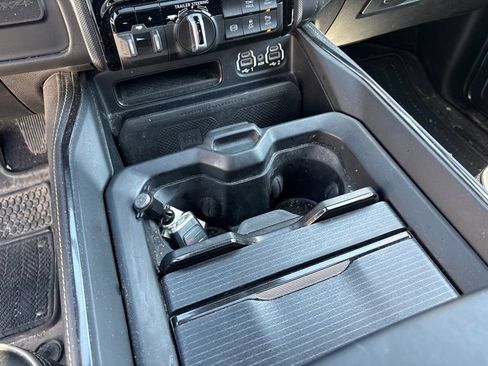 Used 2024 RAM 2500 Limited AWD/4WD image 23