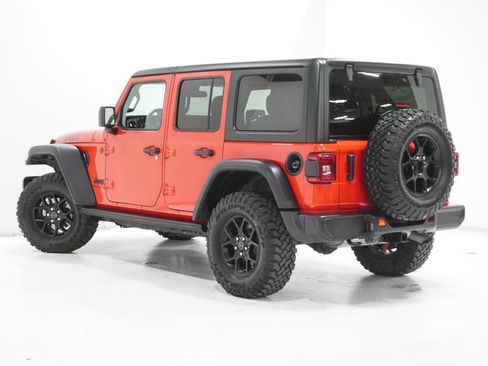 Certified 2025 Jeep Wrangler Willys image 5