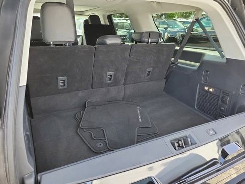 Used 2025 Ford Expedition Max Platinum AWD/4WD image 8