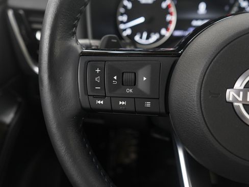 Used 2022 Nissan Rogue SV w/ SV Premium Package image 25