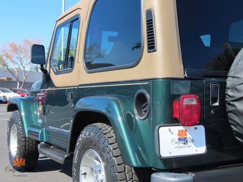 Used 1999 Jeep Wrangler Sahara image 25