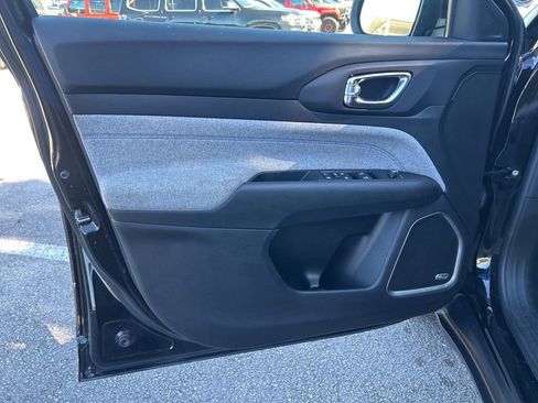 Certified 2022 Jeep Compass Latitude w/ Sun and Sound Group image 34