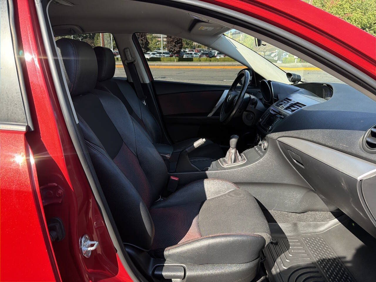 Used 2013 MAZDA MAZDA3 Touring w/ Mazdaspeed Tech Pkg FWD image 16