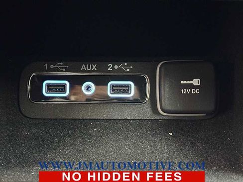 Used 2021 Jeep Grand Cherokee Limited w/ Luxury Group II image 41