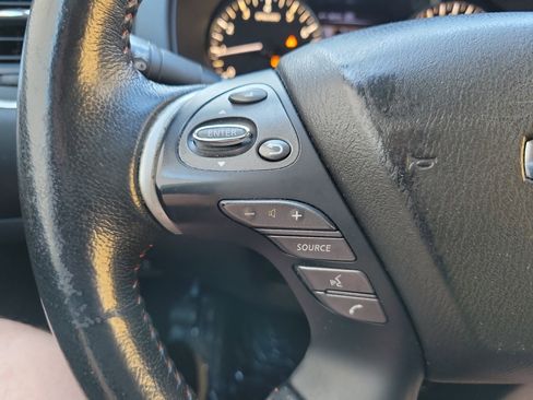 Used 2020 Nissan Pathfinder SL image 33